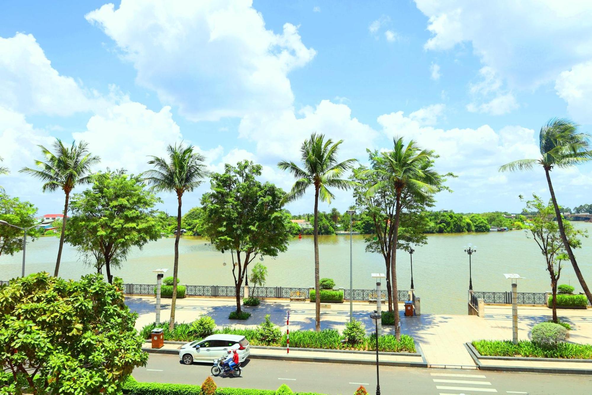 Bcons Riverside Hotel Binh Duong Thu Dau Mot Εξωτερικό φωτογραφία