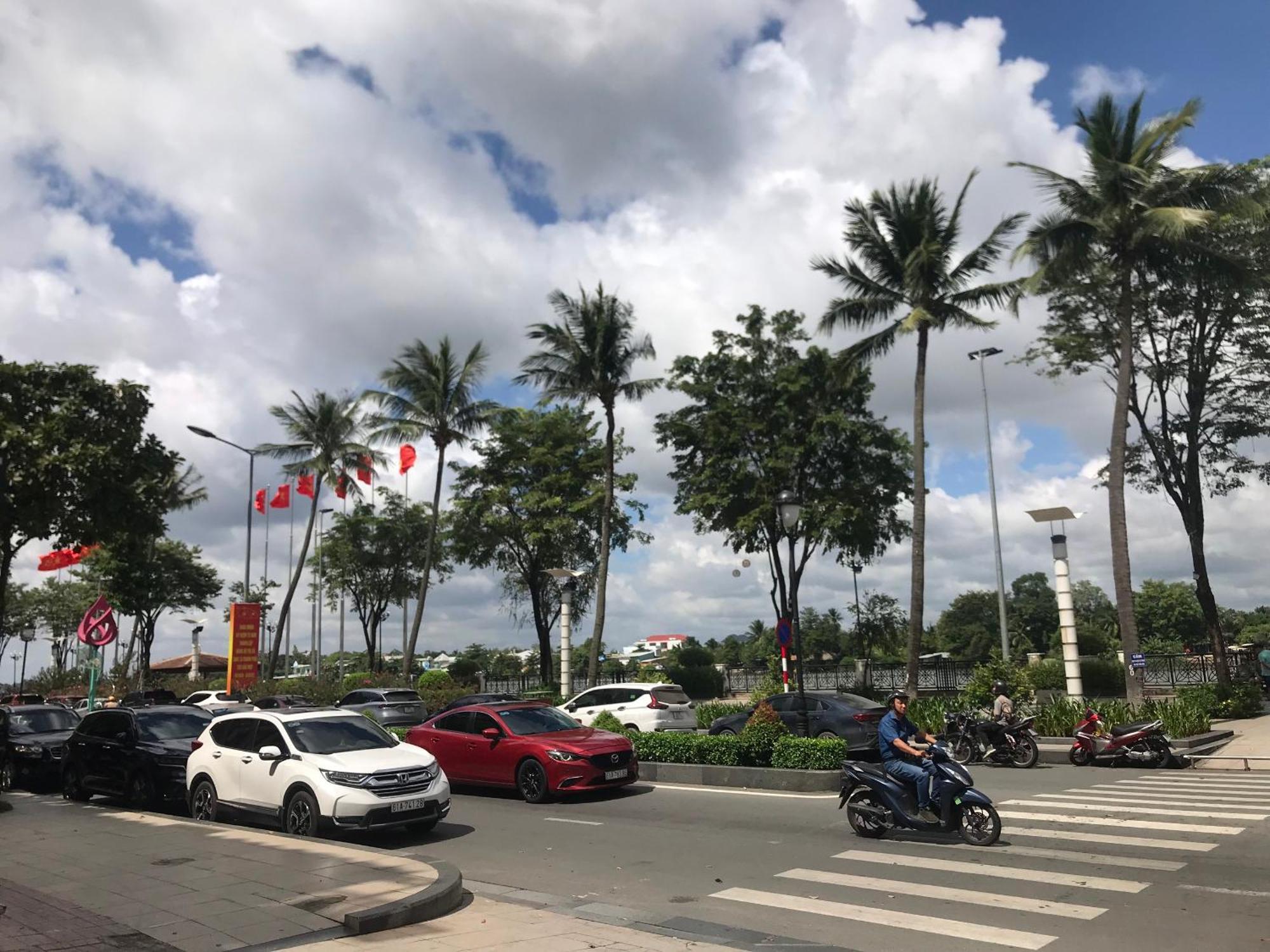 Bcons Riverside Hotel Binh Duong Thu Dau Mot Εξωτερικό φωτογραφία